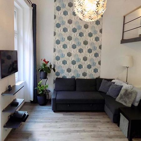 Leo22 Apartman Будапеща Екстериор снимка